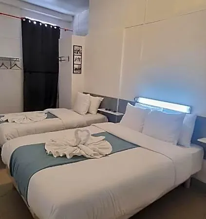 Aboukir Hotel 3*